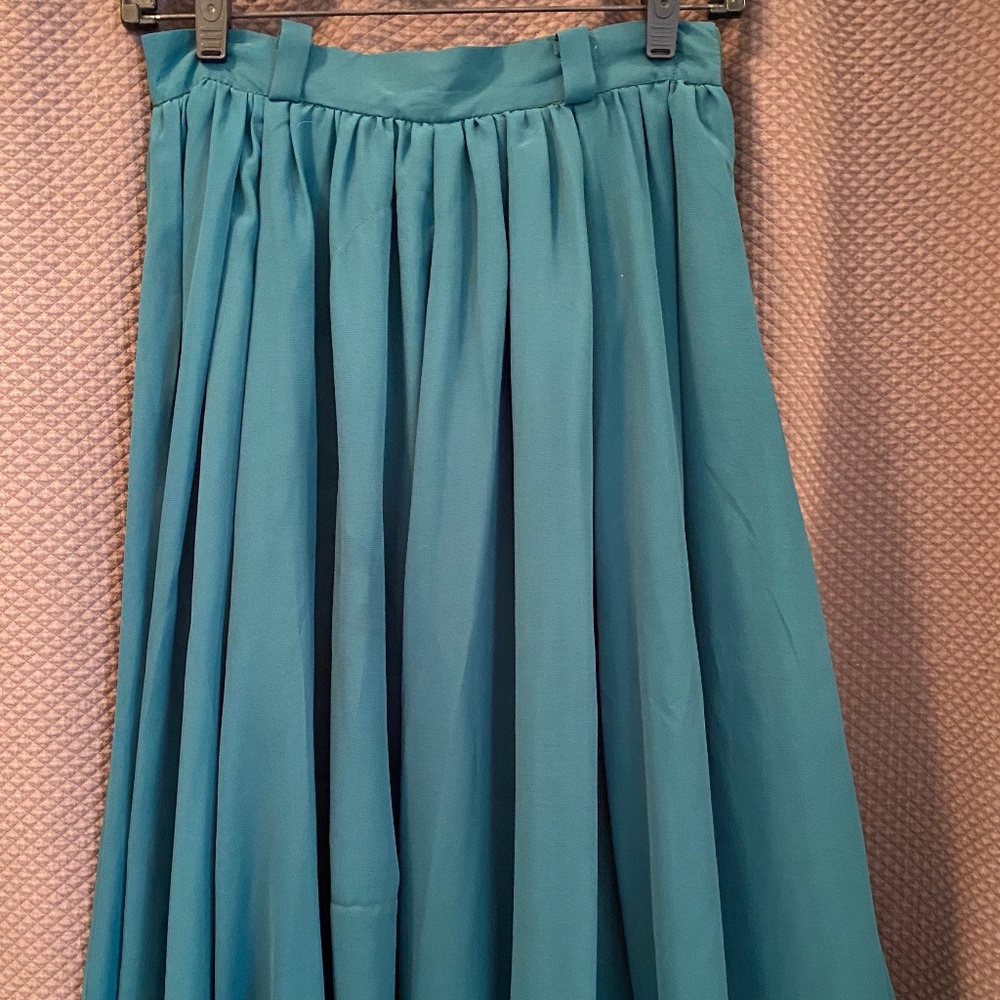 Green Rekiem skirt